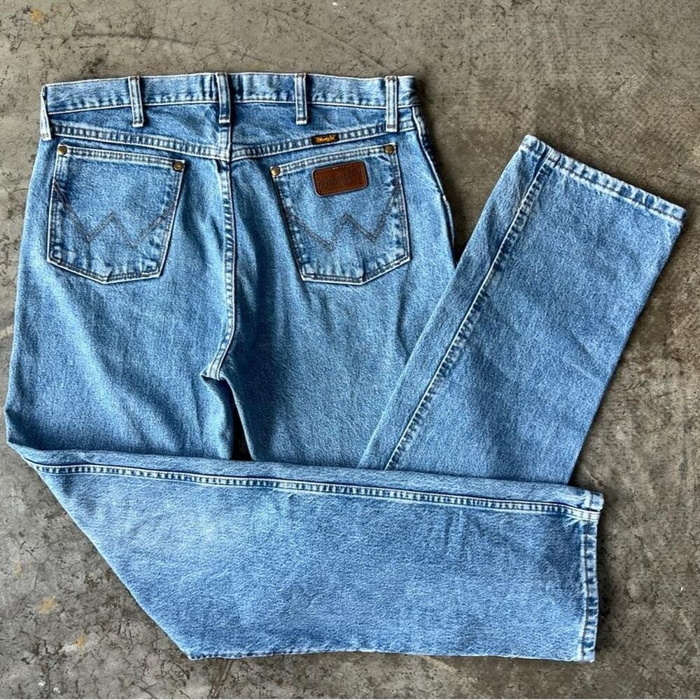 Wrangler Men’s Jeans 33x34 Classic Premium Regular Fit 47MWZ Medium Wash Cotton